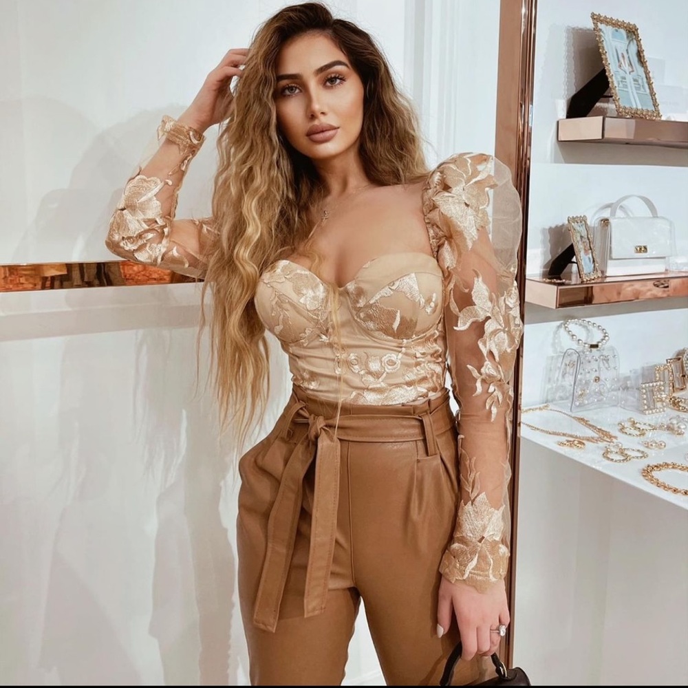 Donnée Par Dieu Cream Lace Top